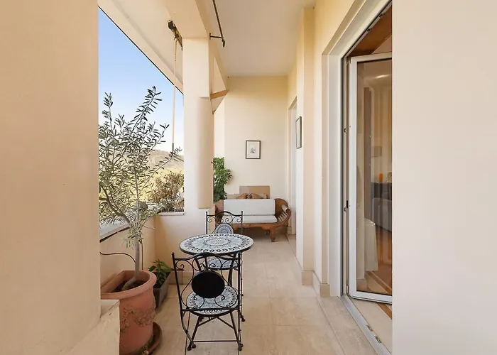 Vintage Penthouse With Panoramic St Peter View Appartement