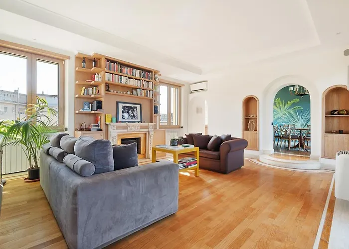 Vintage Penthouse With Panoramic St Peter View