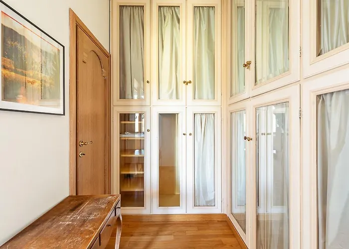 Vintage Penthouse With Panoramic St Peter View